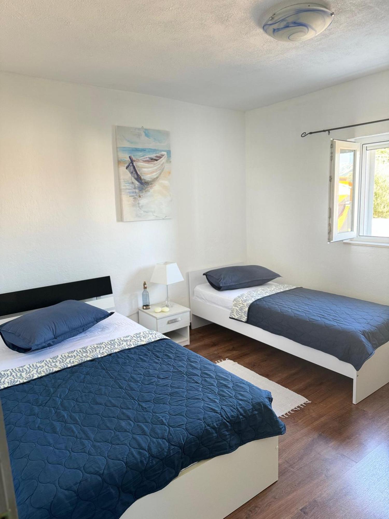 Apartment Mali Mate *