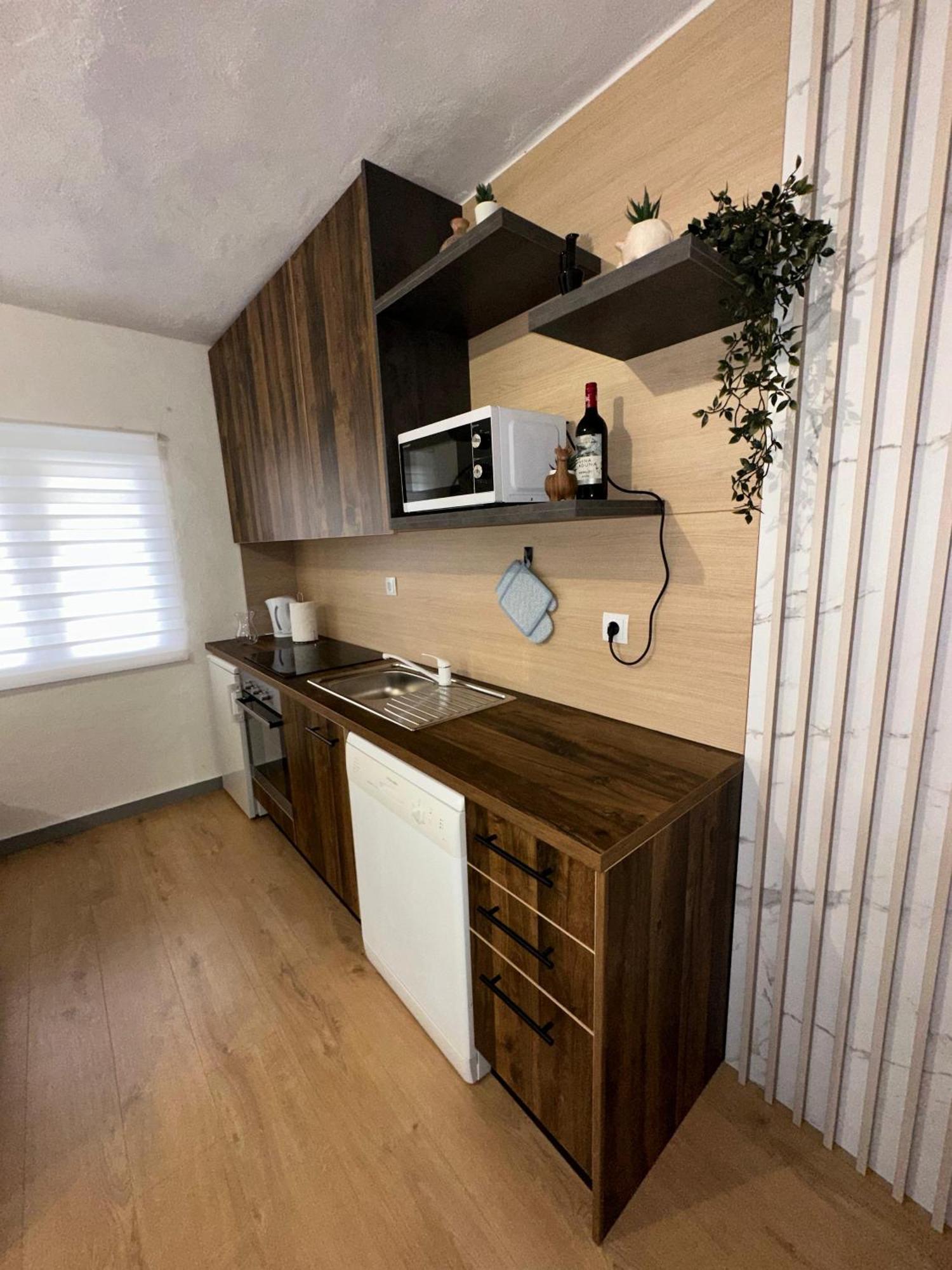 Mali Mate Apartment *